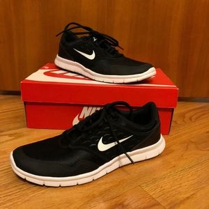 Nike Black and White Sneakers